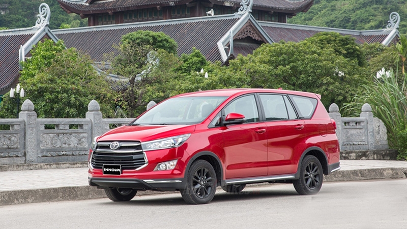 Những dòng xe phù hợp khi cần thuê xe oto cho Công ty - Toyota Innova