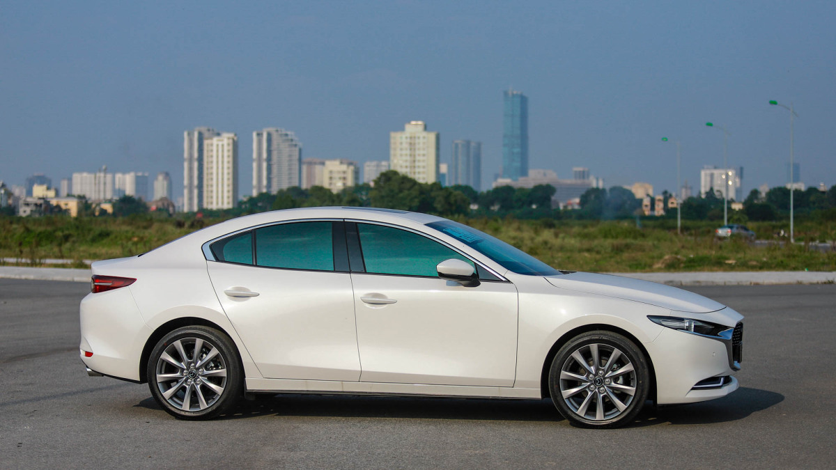 Tổng hợp 7 dòng xe 4 chỗ cho thuê phổ biến nhất hiện nay - Mazda 3